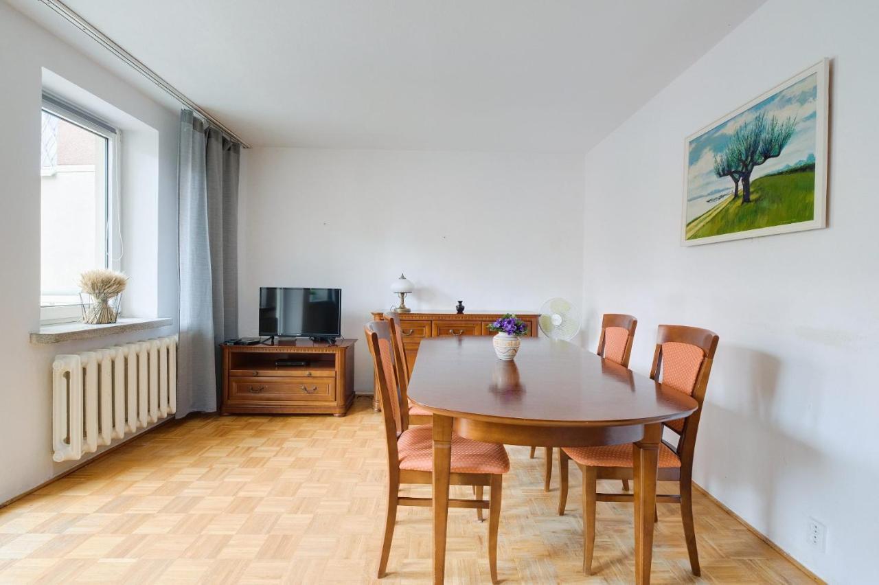 2 Bedroom Apartment In Green Location Warsawa Bagian luar foto