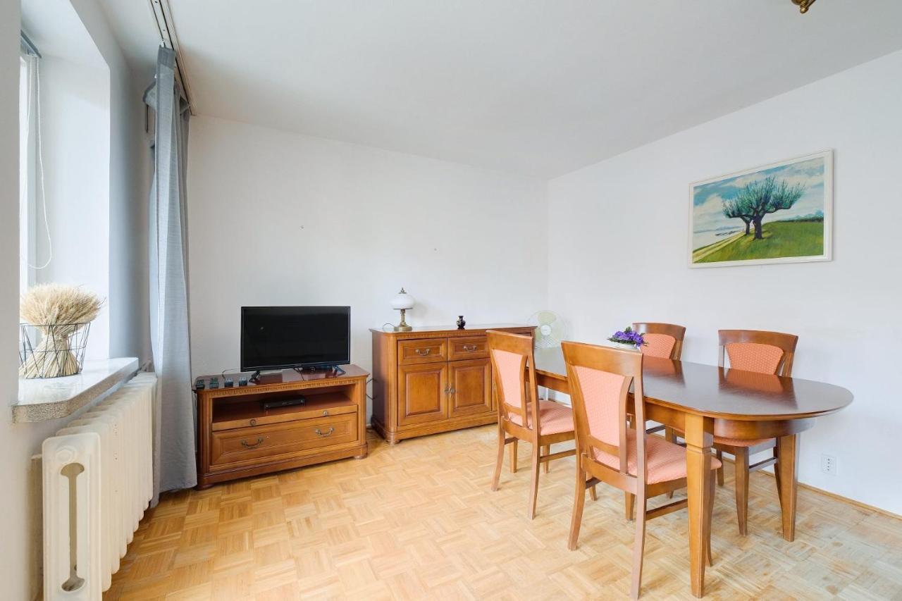 2 Bedroom Apartment In Green Location Warsawa Bagian luar foto