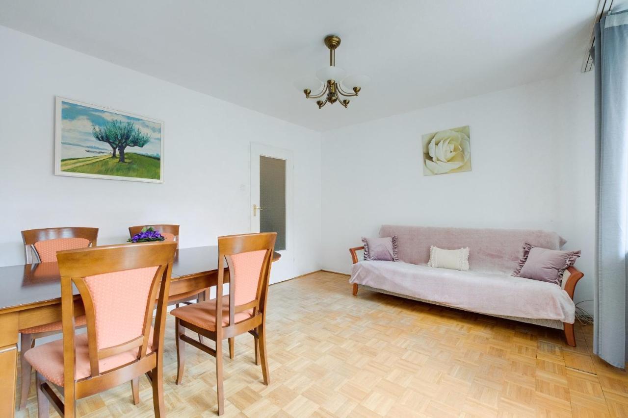 2 Bedroom Apartment In Green Location Warsawa Bagian luar foto