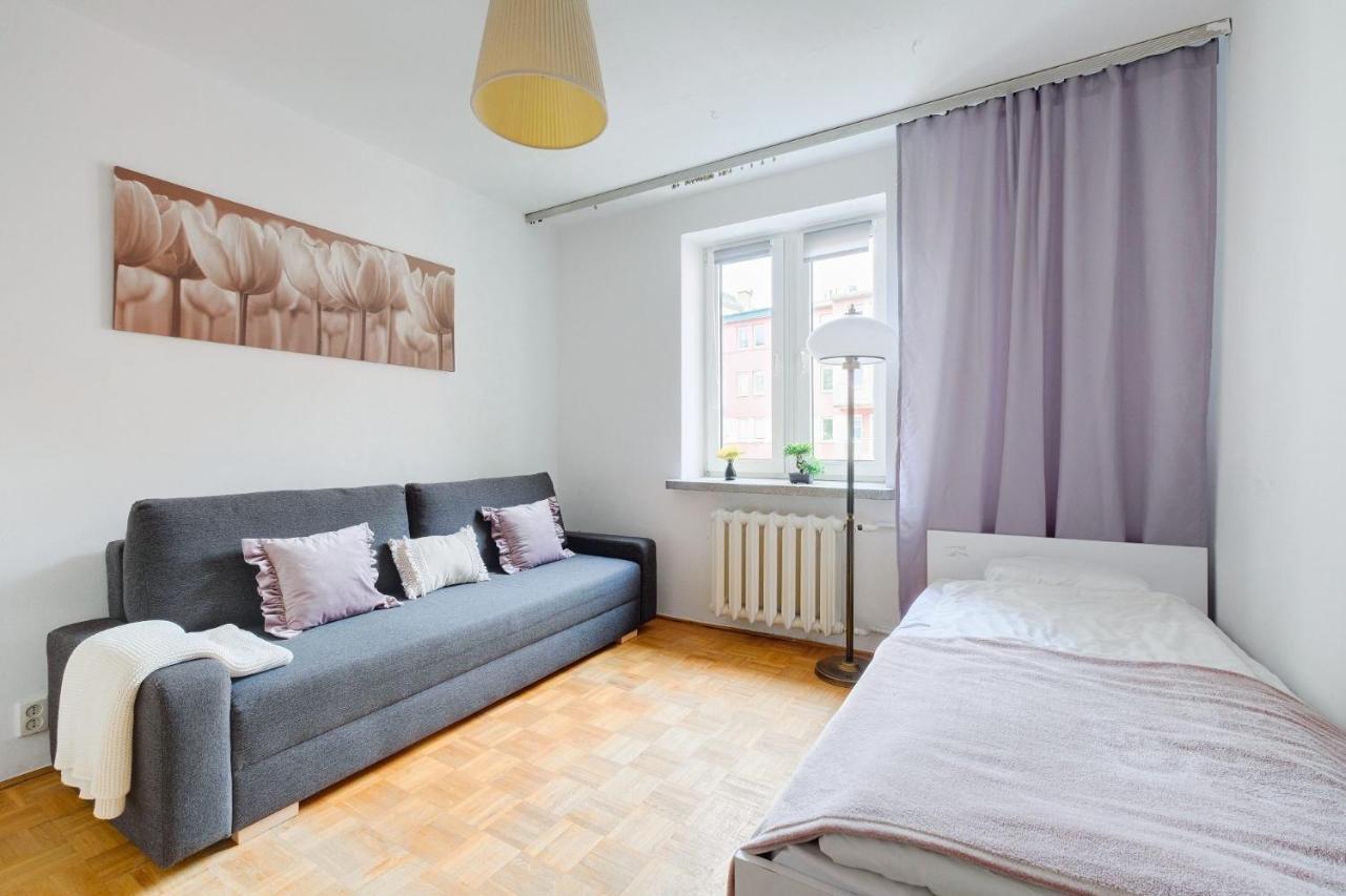 2 Bedroom Apartment In Green Location Warsawa Bagian luar foto