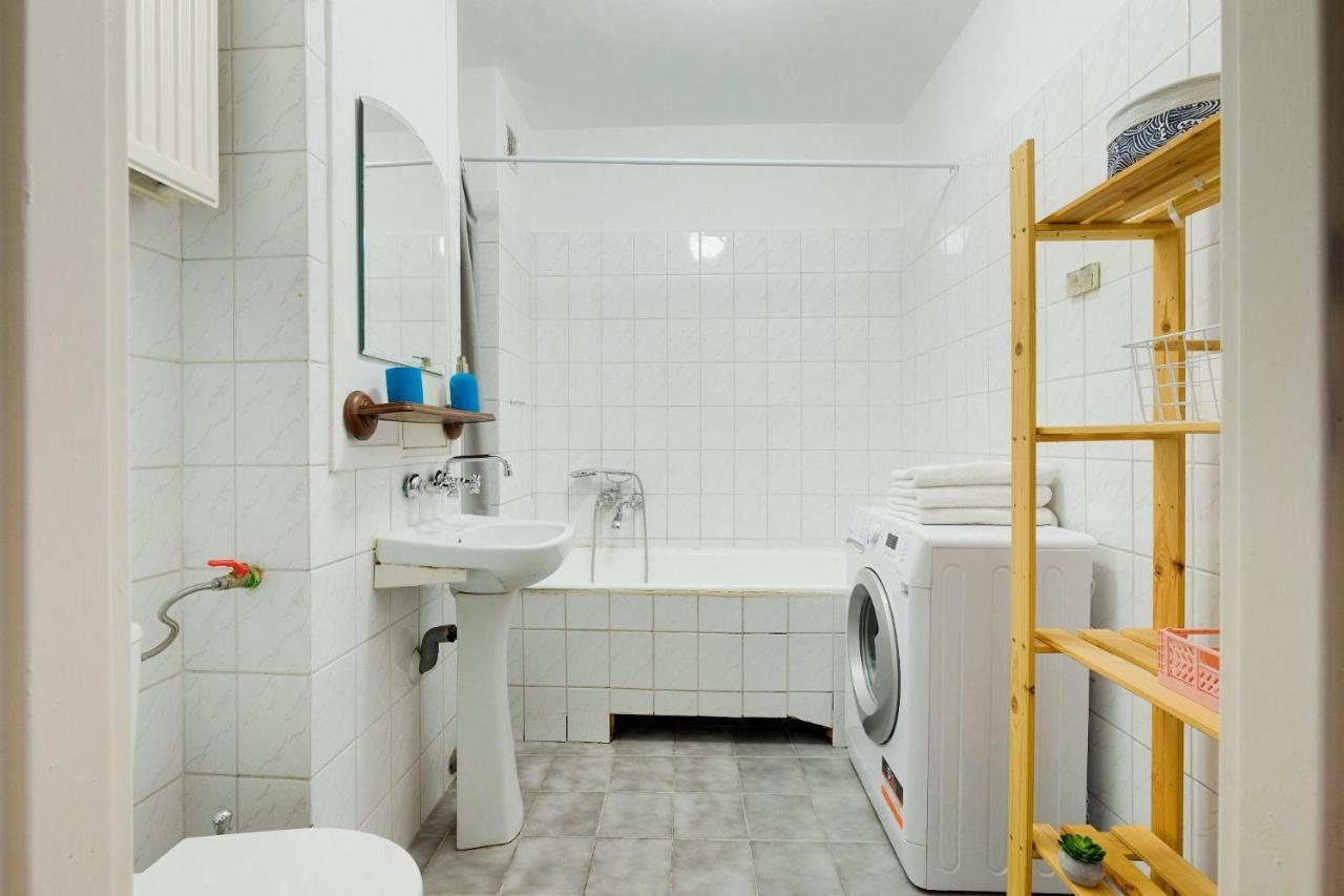 2 Bedroom Apartment In Green Location Warsawa Bagian luar foto