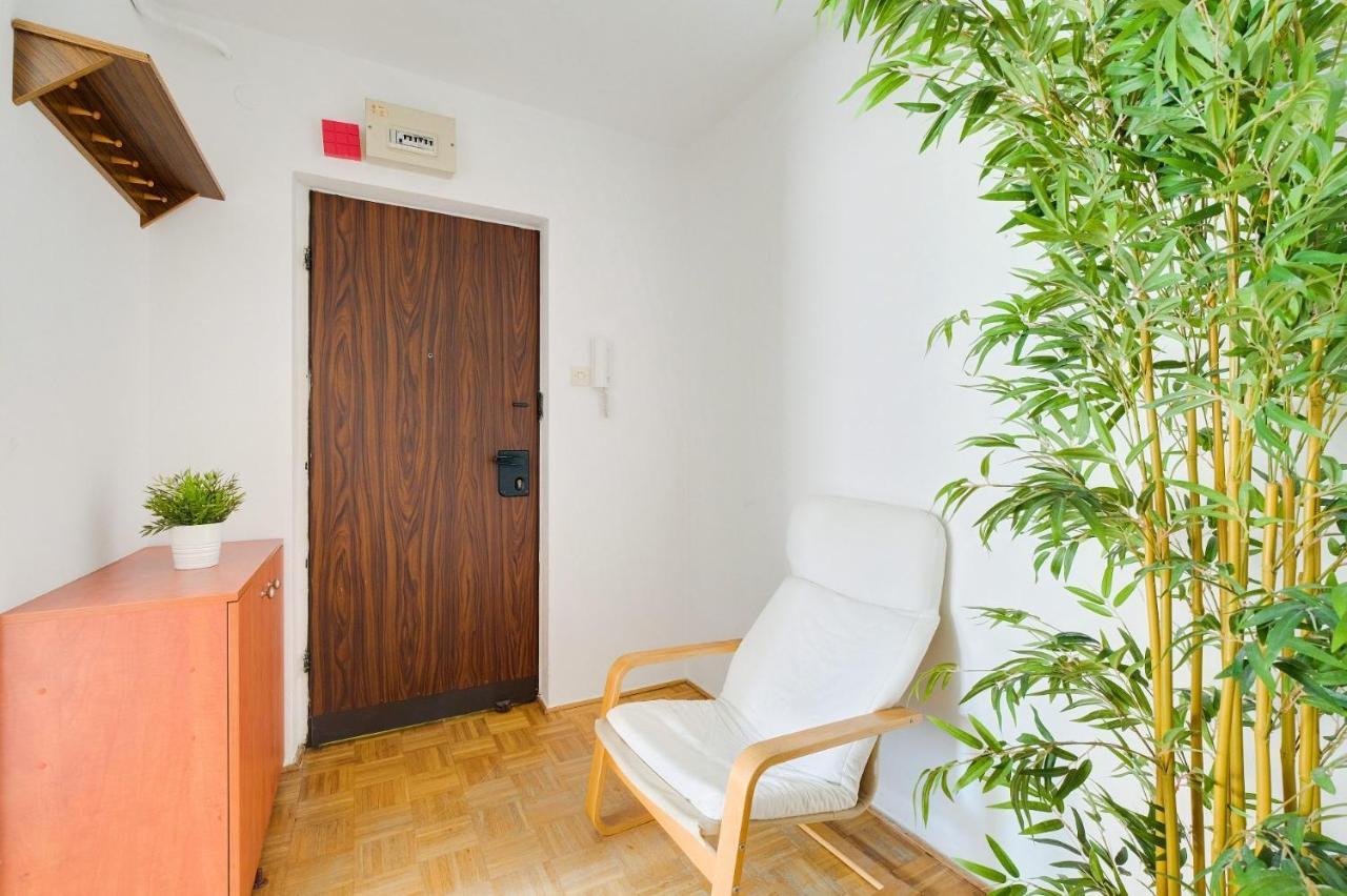 2 Bedroom Apartment In Green Location Warsawa Bagian luar foto